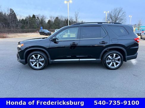 Used 2025 Honda Pilot Elite image 3