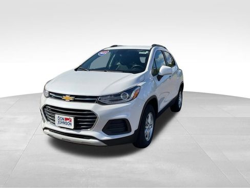 Used 2022 Chevrolet Trax LT w/ Driver Confidence Package image 27