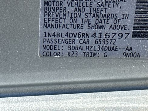 Used 2024 Nissan Altima 2.5 SV w/ SV Premium Package FWD image 29