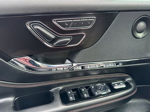 Used 2025 Lincoln Corsair Grand Touring w/ Equipment Group 302A image 11