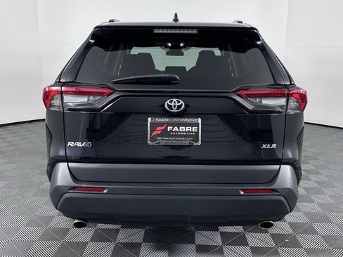 Used 2023 Toyota RAV4 XLE image 7