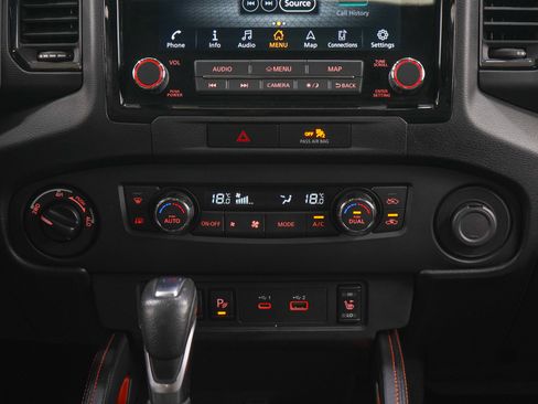 Used 2023 Nissan Frontier PRO-4X AWD/4WD image 17