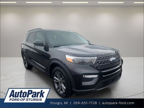 Used 2024 Ford Explorer XLT w/ Equipment Group 202A AWD/4WD image 1