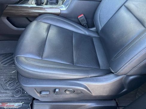 Used 2024 Chevrolet Silverado 1500 LT Trail Boss AWD/4WD image 11