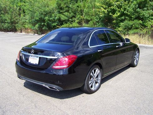 Used 2015 Mercedes-Benz C 300 Sedan image 4