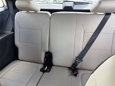 Certified 2023 Chevrolet Traverse LT image 21