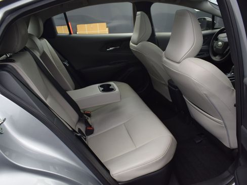 Used 2023 Toyota Prius XLE image 11