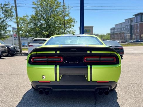 Used 2019 Dodge Challenger SRT Hellcat RWD image 5