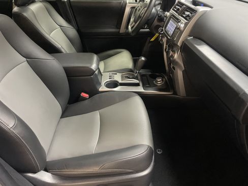 Used 2019 Toyota 4Runner SR5 Premium image 35