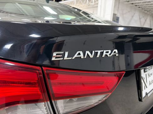 Used 2014 Hyundai Elantra Limited FWD image 17