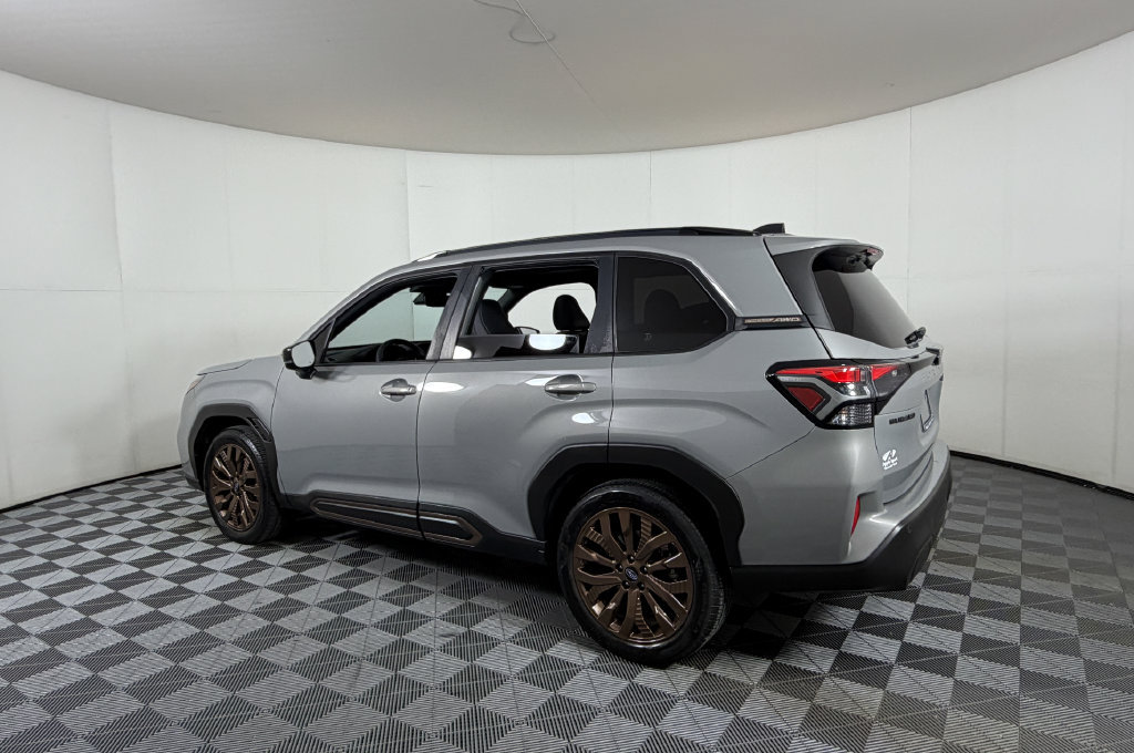 Used 2025 Subaru Forester Sport AWD/4WD image 3