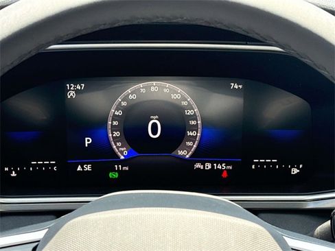 New 2025 Volkswagen Taos SE image 11