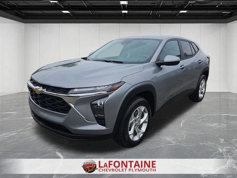 Certified 2024 Chevrolet Trax LS w/ LS Convenience Package FWD image 1