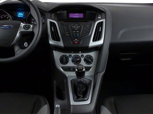 Used 2013 Ford Focus SE FWD image 10