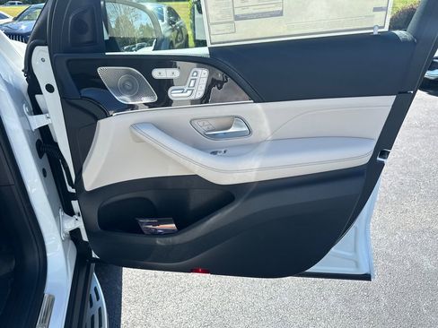 New 2026 Mercedes-Benz GLS 450 4MATIC image 15