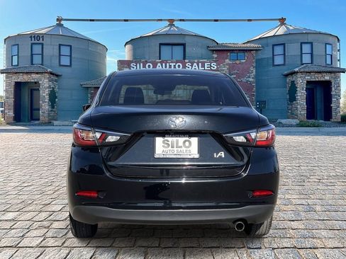 Used 2017 Toyota Yaris iA image 4