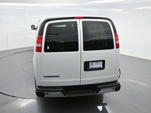 Used 2025 Chevrolet Express 3500 LT w/ LT Preferred Equipment Group RWD image 49