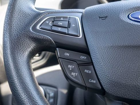 Used 2019 Ford Escape SE FWD image 11