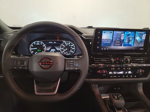 New 2026 Nissan Pathfinder SV image 15