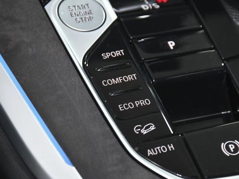 Used 2023 BMW X7 xDrive40i w/ M Sport Package image 35