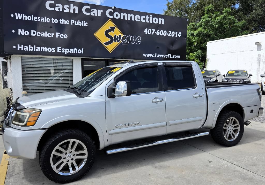 Used 2014 Nissan Titan SL AWD/4WD image 10