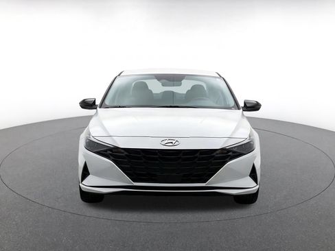 Used 2026 Hyundai Elantra Sport FWD image 2