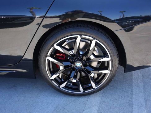 Used 2026 BMW 330i Sedan w/ M Sport Package RWD image 6