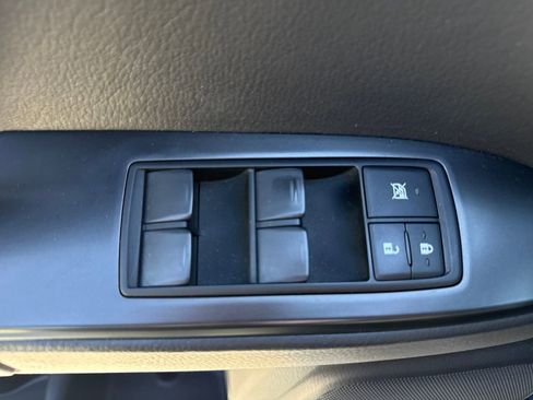 Used 2022 Lexus GX 460 Premium w/ Premium Package image 15