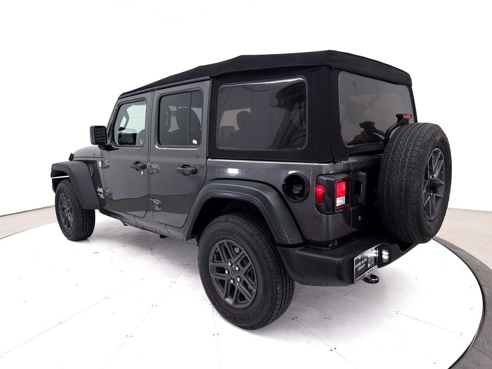 Used 2018 Jeep Wrangler Unlimited Sport AWD/4WD image 10