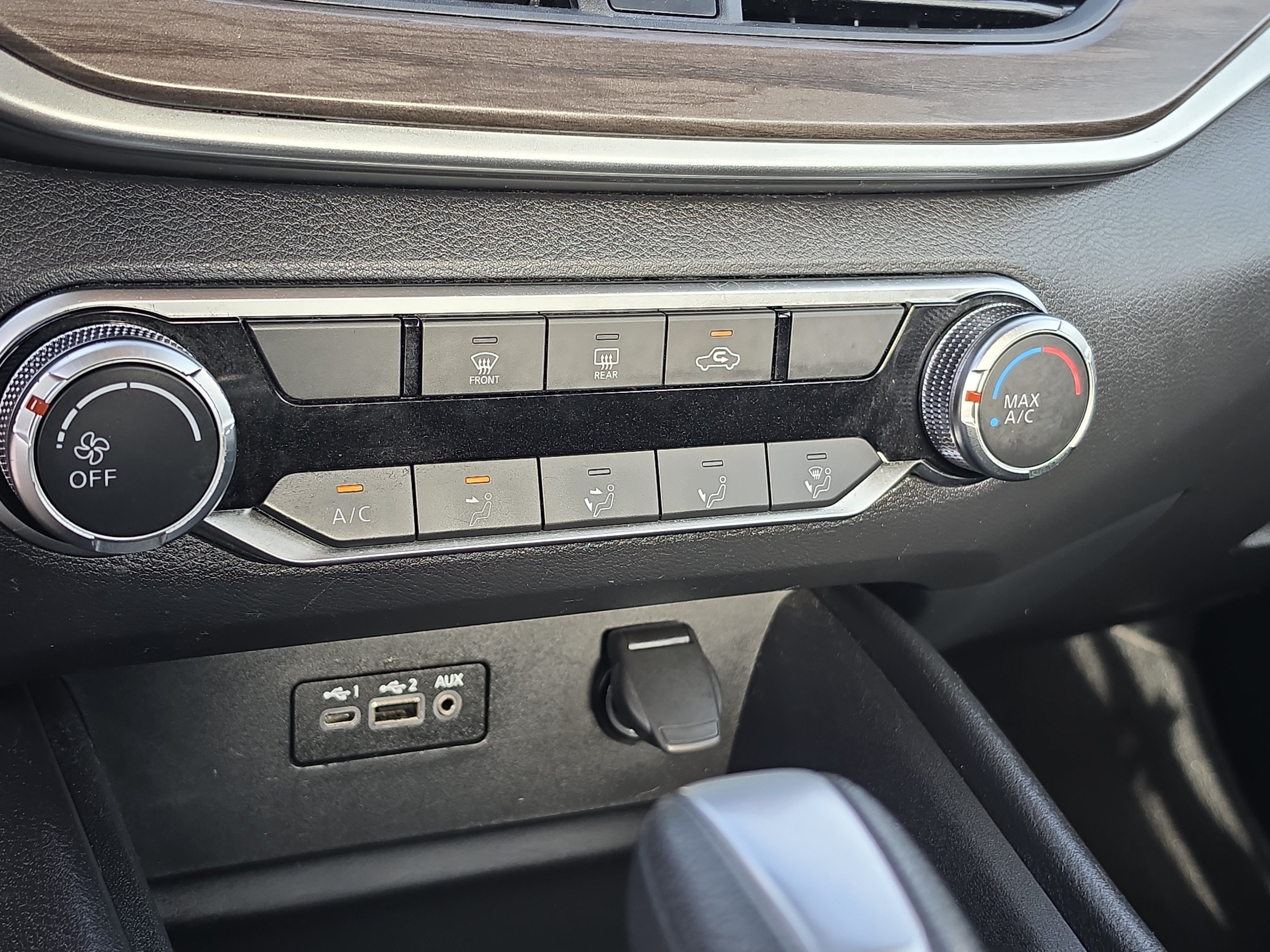 Used 2025 Nissan Altima 2.5 SV FWD image 24