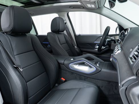 New 2026 Mercedes-Benz GLS 450 4MATIC image 22