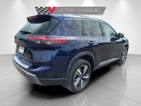 Used 2025 Nissan Rogue SL FWD image 4