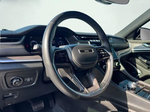 Used 2022 Jeep Grand Cherokee L Overland image 41