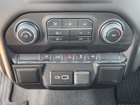 Certified 2022 Chevrolet Silverado 1500 Custom RWD image 18