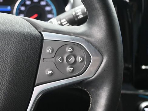 Used 2023 Chevrolet Traverse RS image 14