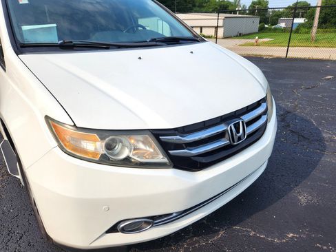 Used 2014 Honda Odyssey Touring Elite image 24