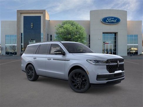 New 2025 Lincoln Navigator Reserve w/ Jet Appearance Package image 7