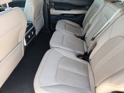 Used 2024 Ford Expedition Max Limited image 34