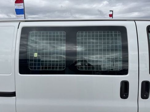 Used 2021 Chevrolet Express 2500 w/ Driver Convenience Package RWD image 20