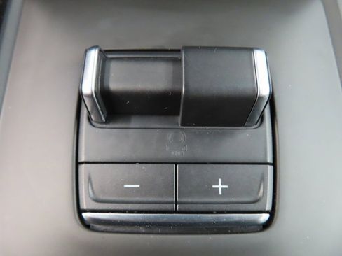 Used 2025 GMC Sierra 2500 AT4X w/ AT4X AEV Edition image 71