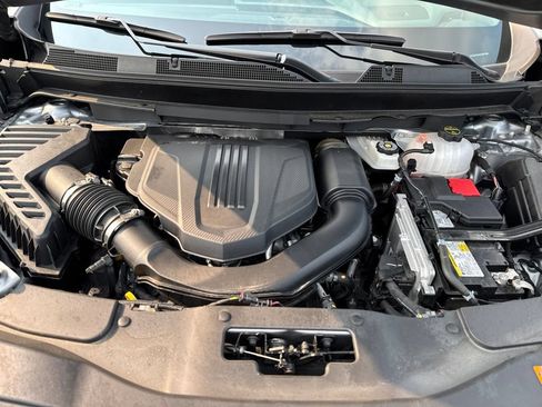Used 2025 GMC Acadia AT4 AWD/4WD image 12