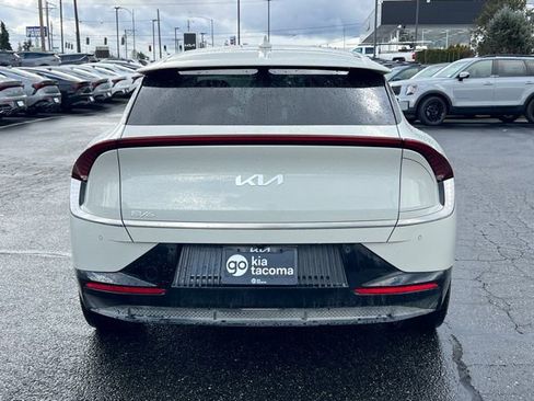 Certified 2022 Kia EV6 Wind image 10