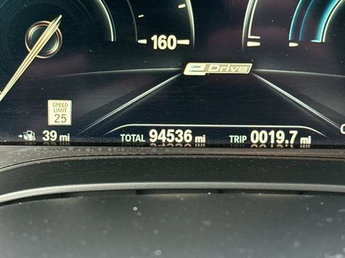 Used 2018 BMW 530e w/ Premium Package 2 image 25