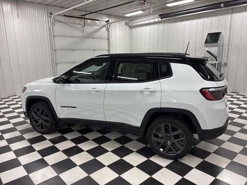 Used 2026 Jeep Compass Limited w/ Sun, Sound & Navigation Group AWD/4WD image 4