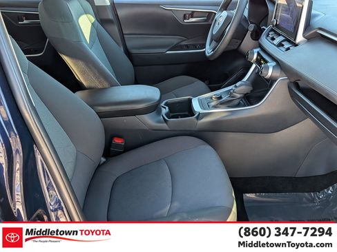 Certified 2025 Toyota RAV4 XLE image 36