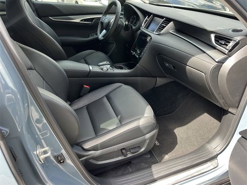 Used 2025 INFINITI QX50 Luxe image 11