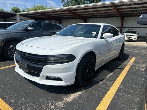 Used 2018 Dodge Charger GT AWD/4WD image 16
