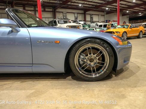Used 2002 Honda S2000 image 11