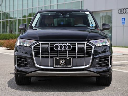 Used 2023 Audi Q7 3.0T Premium Plus w/ Premium Plus Package AWD/4WD image 13