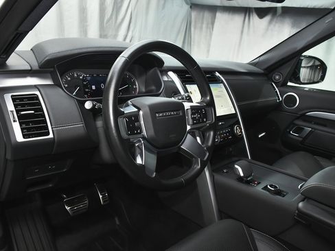 Used 2023 Land Rover Discovery S R-Dynamic image 22